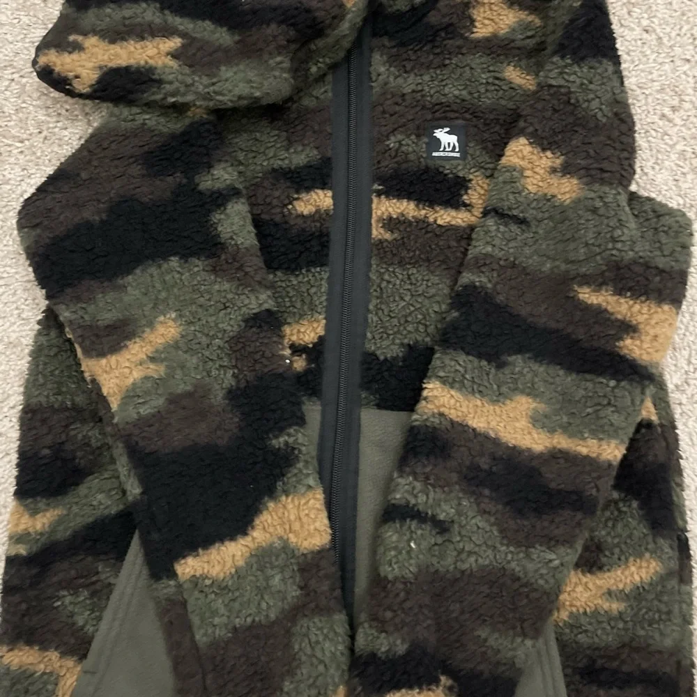 Abercrombie Kids Boys Cozy Camouflage Fleece Zip Front Hooded Jacket
